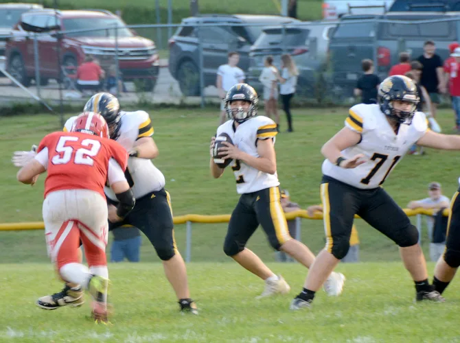 Tucker picks up road win at Tygarts Valley